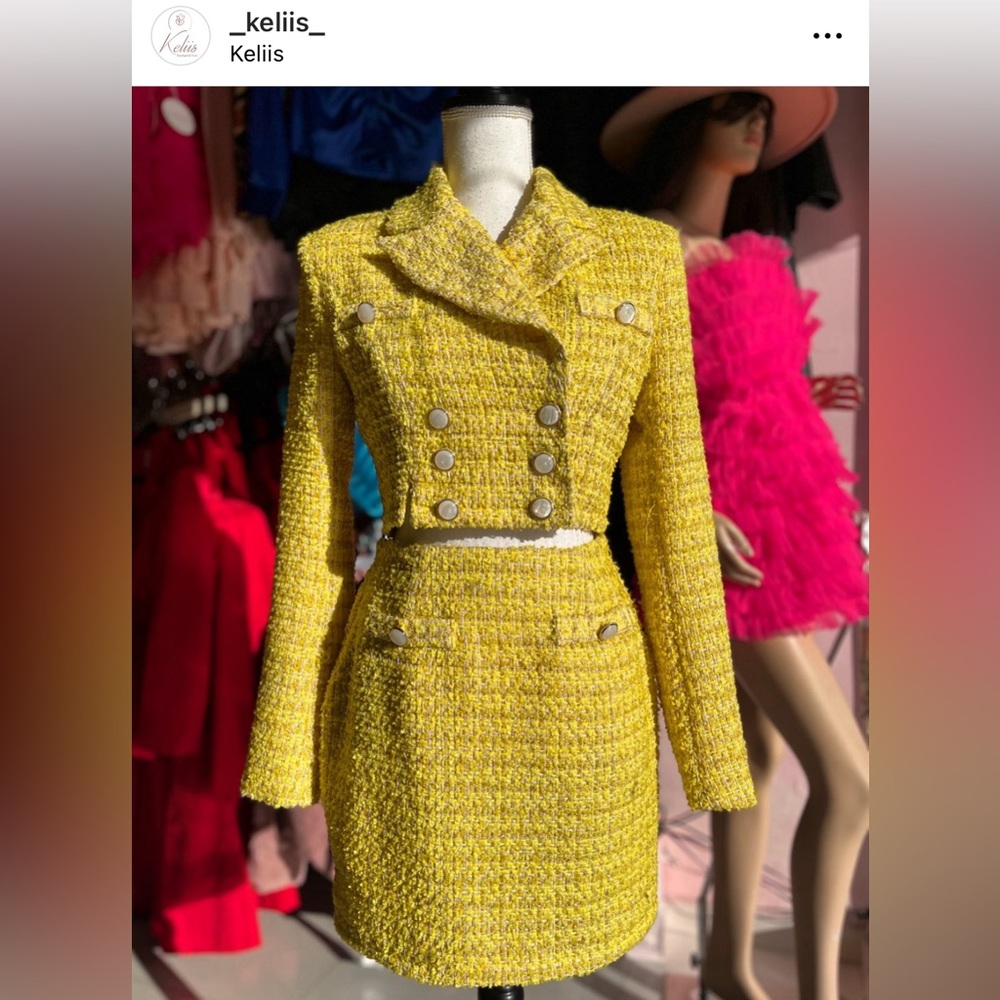 L'ATISTE Yellow Skirt Set